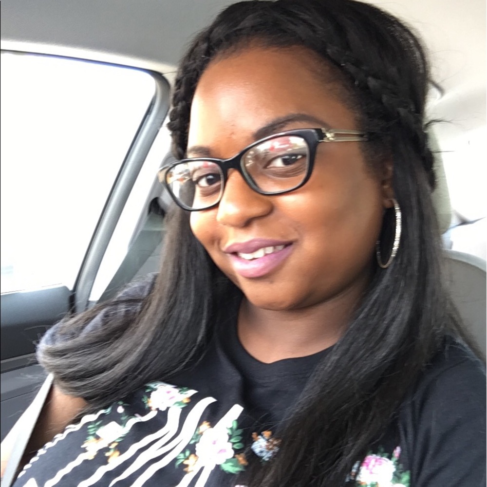 Meet your Posher, Latonya